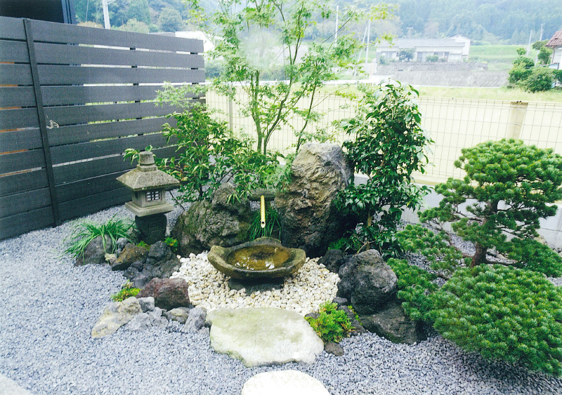 溝口造園　庭・自然石・庭石・池・川・滝・癒し・植木・紅葉・日本庭園・岩・スタイリッシュ