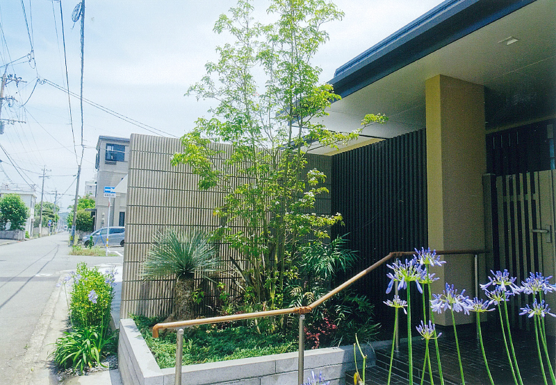 溝口造園　庭・自然石・庭石・池・川・滝・癒し・植木・紅葉・日本庭園・岩・スタイリッシュ