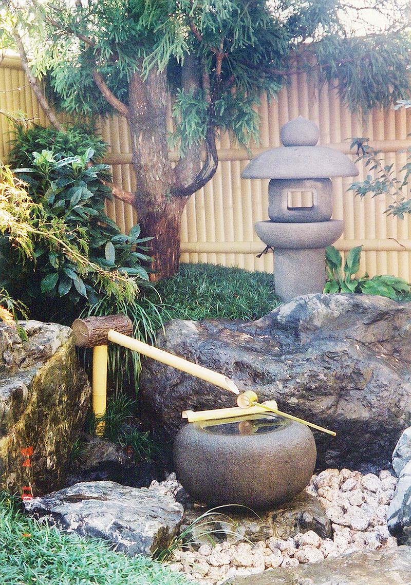 溝口造園　庭・蹲・つくばい・灯篭・和風